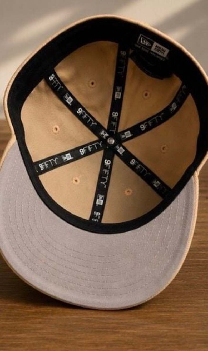 New Era 9FIFTY Retro Crown Relaxed Heritage Fit Snapback Cap - Khaki - Picture 3 of 4